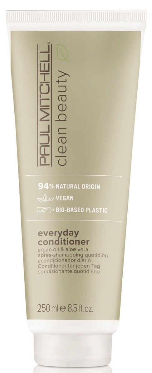 En tub med Paul Mitchell Clean Beauty balsam, 250 ml, med naturliga och veganska ingredienser och miljövänlig förpackning.