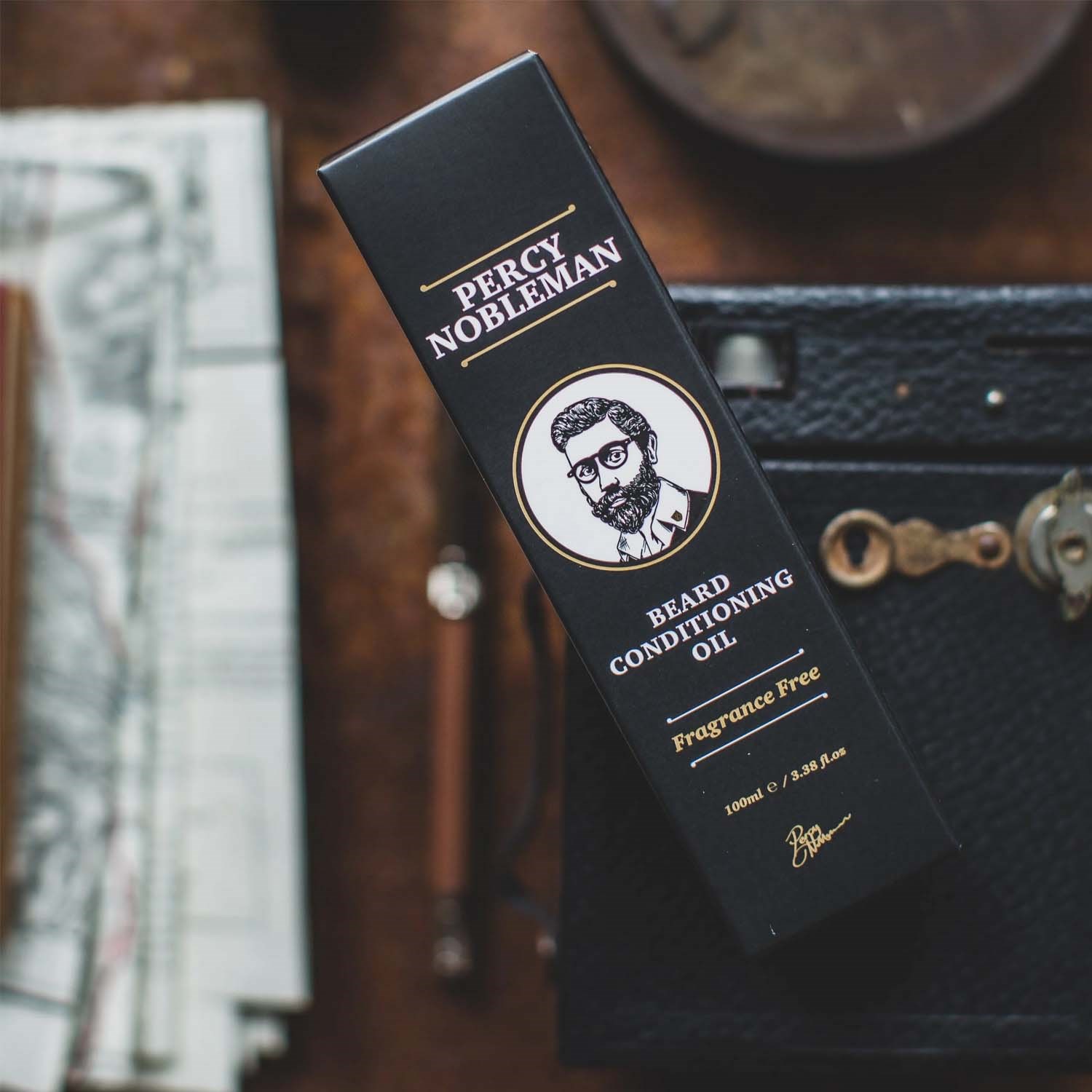 Alternativ bild 1 för Percy Nobleman Beard Conditioning Oil - Unscented 100 ml