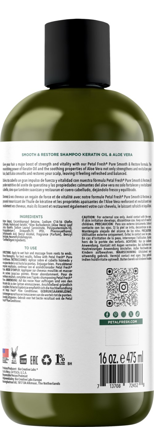 Eine grüne Shampoo-Flasche mit schwarzem Deckel, Etikett mit Text, Inhaltsstoffen und Barcode.