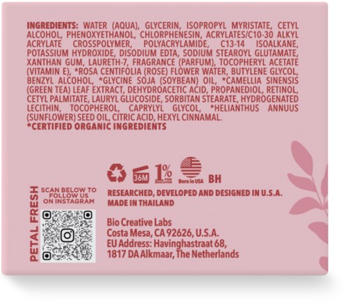 Liste mit natürlichen Inhaltsstoffen und Firmendaten auf rosa Hintergrund, mit Blumenmotiven und Symbolen für Recycling und Produktinformationen.