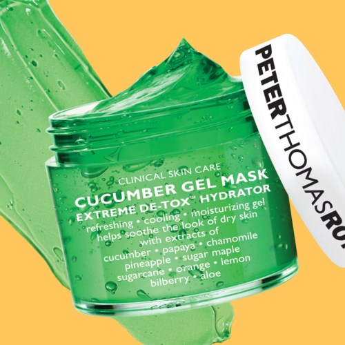En grøn gelmaske beholder med agurk, aloe og citron, fremmer hudfornyelse og hydrering.