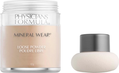 Ett glas med Physicians Formula Mineral Wear löspuder och en svamp bredvid.