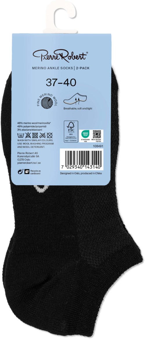 Black ankle socks in packaging with a blue label showing size 37-40 and brand Premier Robert.