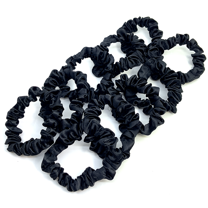 Läs mer om PIPOLS BAZAAR Skinny Scrunchie 10pcs Black