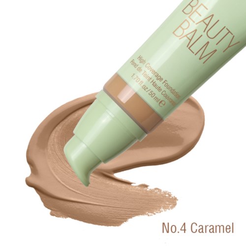 Eine Tube mit hochdeckender Foundation namens Beauty Balm, Farbe Nr. 4 Caramel, mit Foundation auf einer Oberfläche.