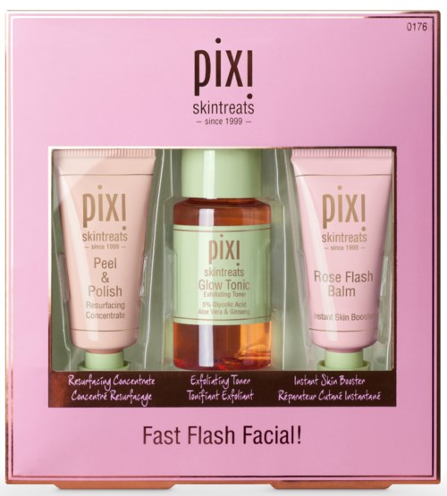 Box med tre hudvårdsprodukter: peeling och polering, glow tonic och rose flash balm. Rosa förpackning och tydliga flaskor.