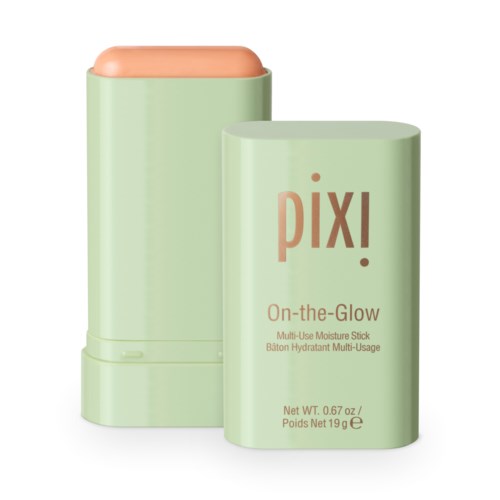 Ein hellgrüner Behälter mit pfirsichfarbendem Deckel, beschriftet 'Pixi On-the-Glow' Feuchtigkeitsstick.