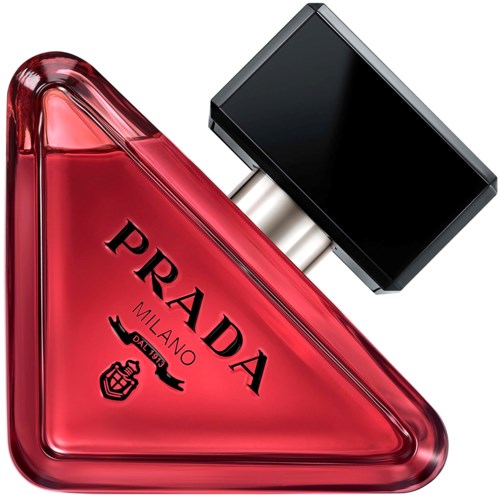 Rote Prada Milano Parfümflasche mit schwarzem Deckel. Dreieckige Form mit Prada-Logo.