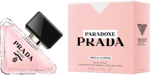 En rosa Prada-parfymflaska och en rosa box märkt Paradoxe Prada Virtual Flower.