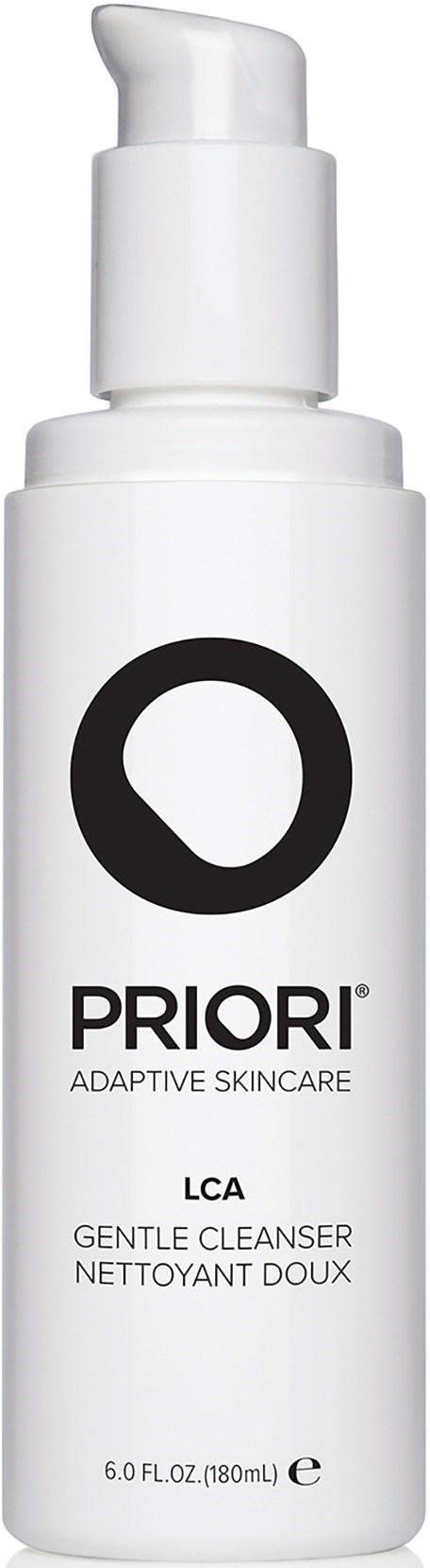 En vit flaska med pump, märkt Priori LCA Gentle Cleanser för känslig hud.
