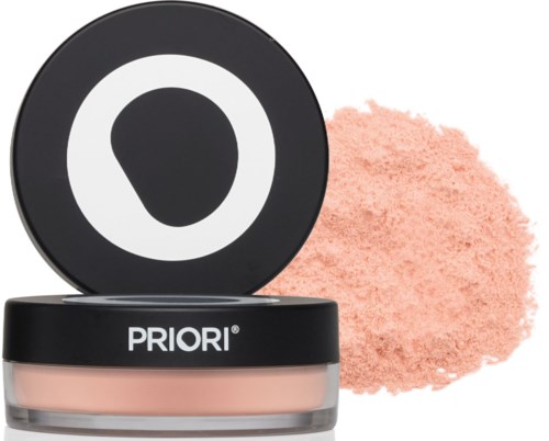 Et Priori kosmetikprodukt med en sort rund beholder, rosa pulver spredt ud ved siden af, og en logo med sort og hvidt design.