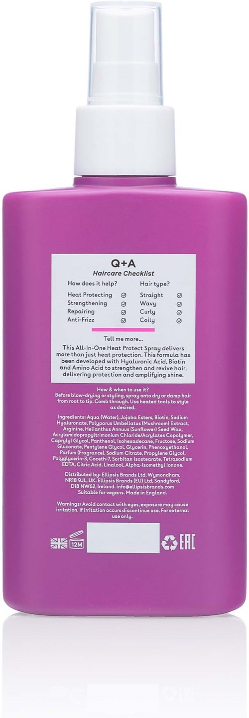 En lilla flaske med sprayhode, inneholder hudpleieprodukt, og har tekst med instruksjoner og ingredienser.