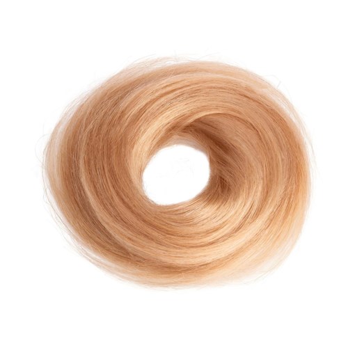 En cirkulär hårförlängning i blond färg, formad som en ring på en vit bakgrund.