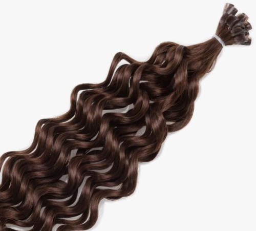 Knippen med vågigt, brunt hår bundet i ena änden, redo för styling eller extension.