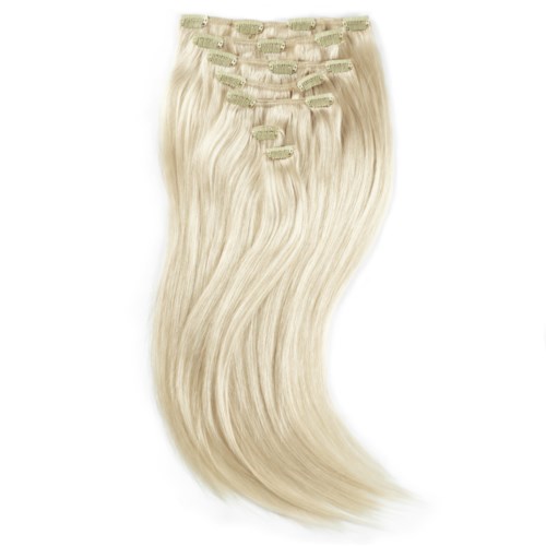Blonde hårforlengelser med clips vises mot en hvit bakgrunn.