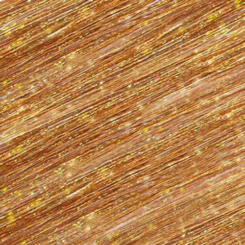 En gnistrande, gyllene texturerad yta med skimrande och glänsande linjer, liknar glitter eller metalldekoration.