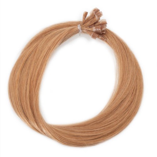 Blont hår bundet med ett klart band, format i en cirkel.