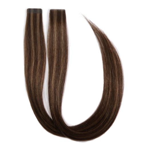 Twee haarverlengingen in bruin en blond tinten, gebogen vorm, op een witte achtergrond.