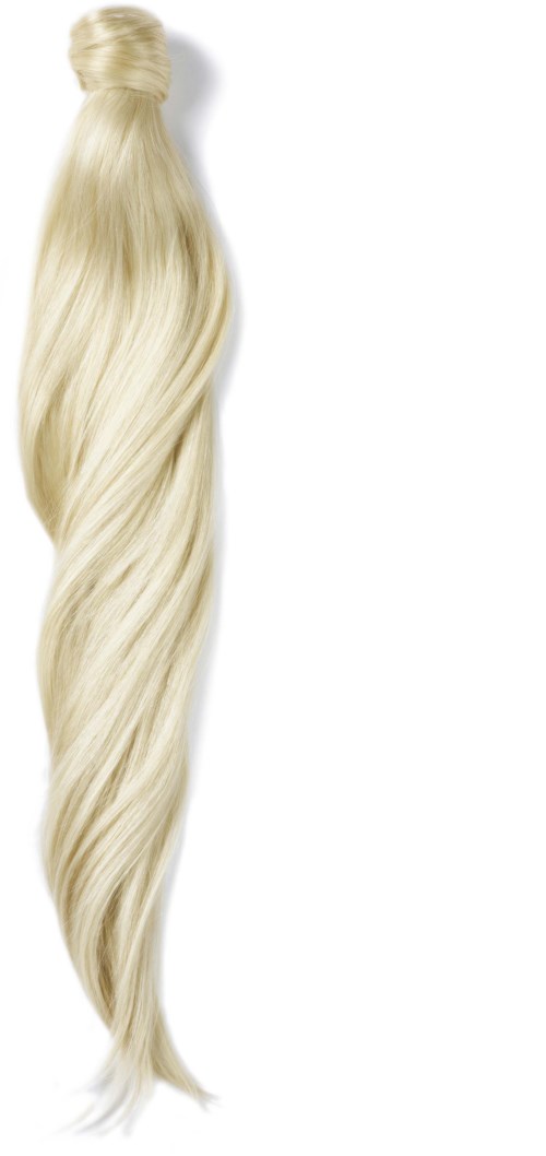En bunt långt, blont hår, knutet fint upptill och faller nedåt.