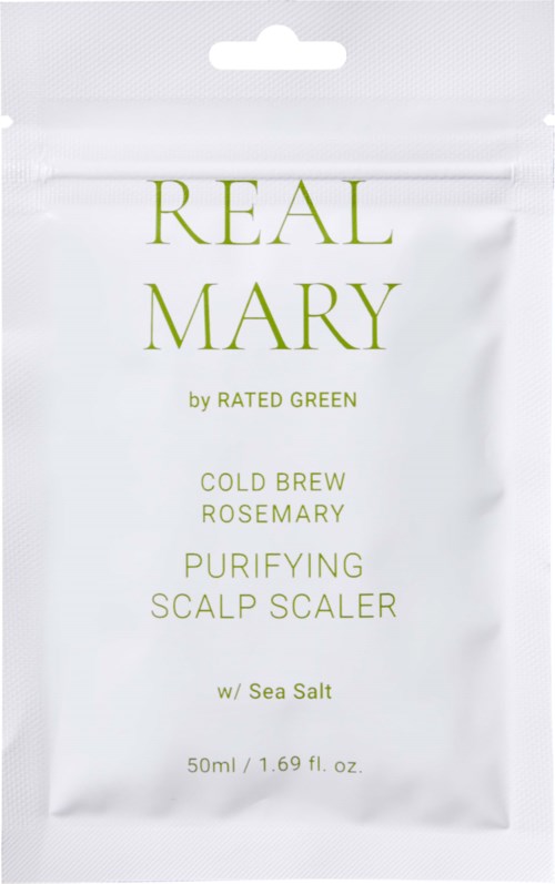 Kleiner weißer Beutel mit grüner Schrift, Produkte enthalten Cold Brew Rosmarin und Kopfhautskaler, Meersalz aufgeführt.