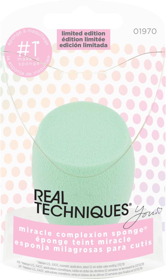 Real Techniques  Miracle Complexion Sponge - Polka Dots
