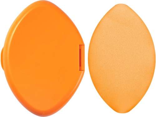 En rund orange beholder med lokk og en egen oransje svamp inni.