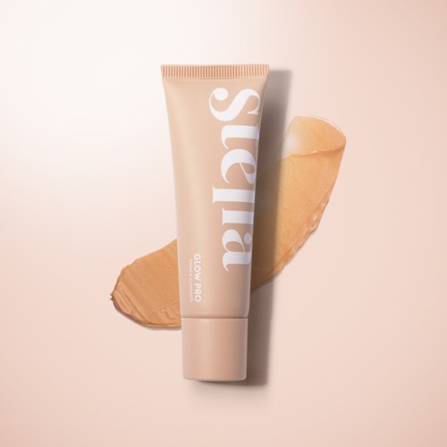 A beige tube labeled "squal" with two slices of beige substance behind it on a white background.