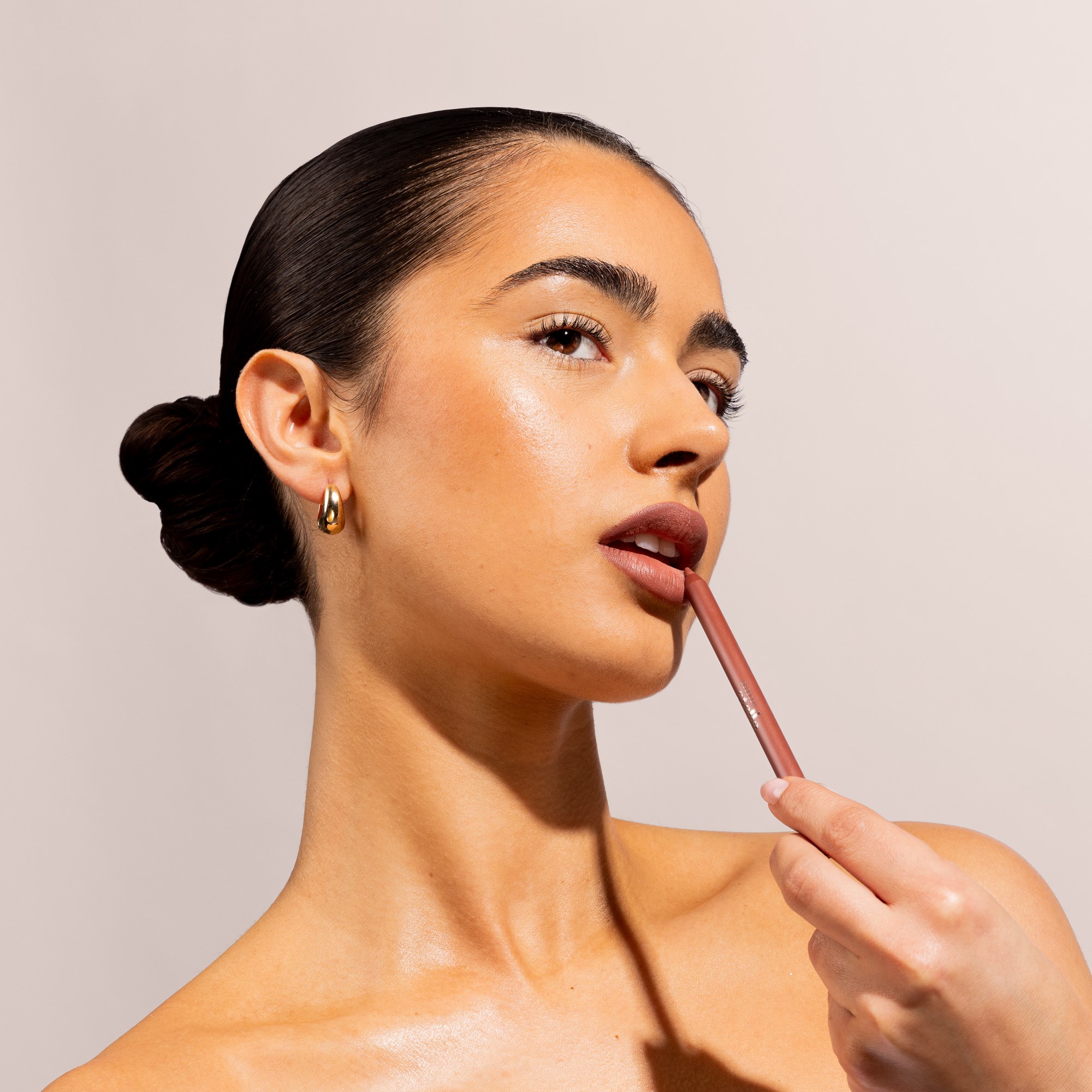 Rebecca Stella Lip Pout Lip Liner Hot Shot (obrázok 4)