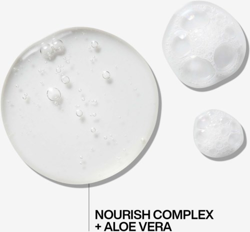 Tre bubblor i olika storlekar med etikett för en närande komplex och aloe vera.