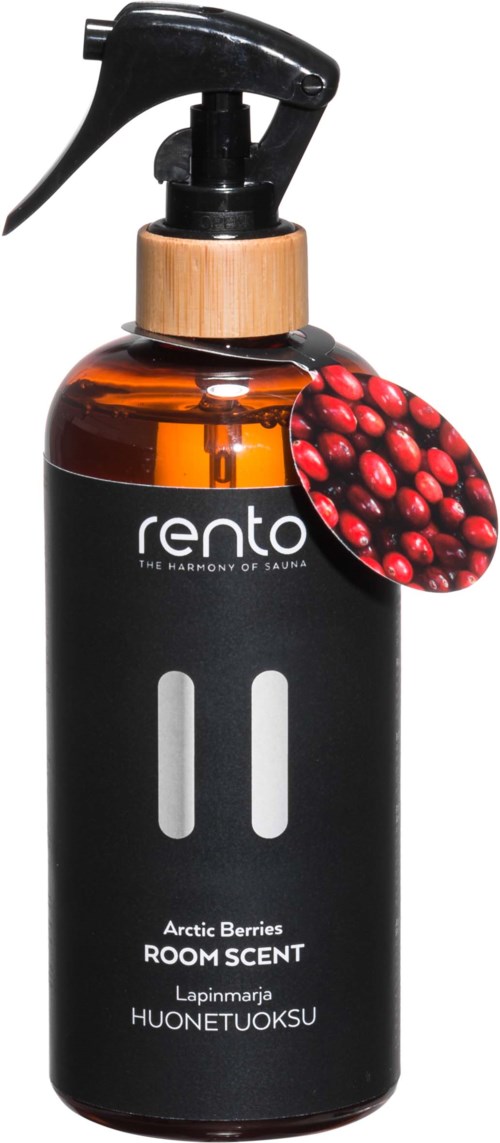 Eine braune Sprühflasche mit schwarzem Sprühkopf, Holzhals und rotem Beeren-Tag. Beschriftet mit Name und Duft.