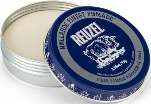 En sirkulær blå boks med bjørne-illustrasjon og tekst, inneholder hvit hårpomade.