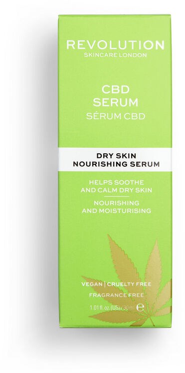 En grön förpackning med vit etikett säger Revolution Skincare London CBD Serum för torr, livlös och känslig hud. Den är vegansk och cruelty-free.