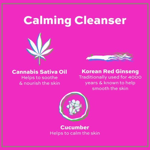 En ljus rosa bakgrund med ett cannabisblad och text om lugnande hudvårdsingredienser. Beskriver oljor och örter för lugnande hud.