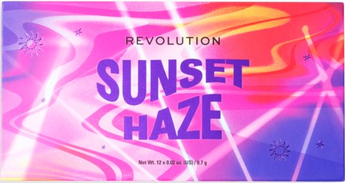 Färgglad bakgrund med rosa, lila och orange nyanser, med texten 'REVOLUTION SUNSET HAZE' i fet stil.