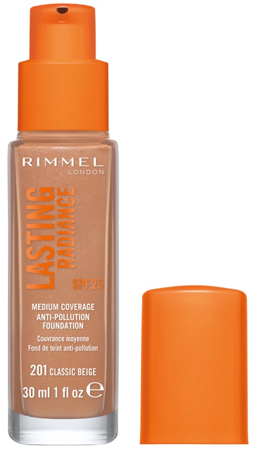 Eine Flasche Rimmel Foundation mit orangefarbigem Verschluss und beiger Flüssigkeit, beschriftet 'Lasting Radiance' SPF 23.