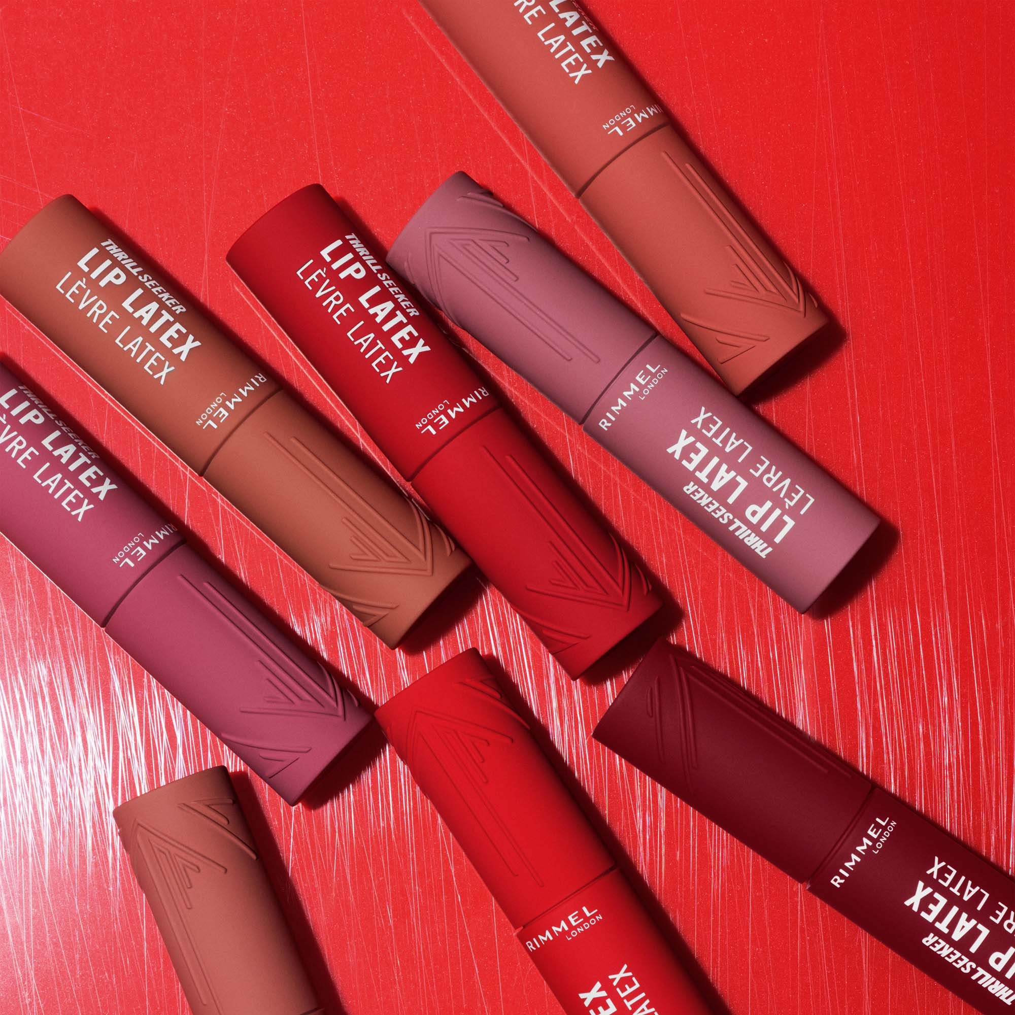 Rimmel Thrill Seeker Lip Latex Liquid Lipstick 100 Sassy (obrázok 4)