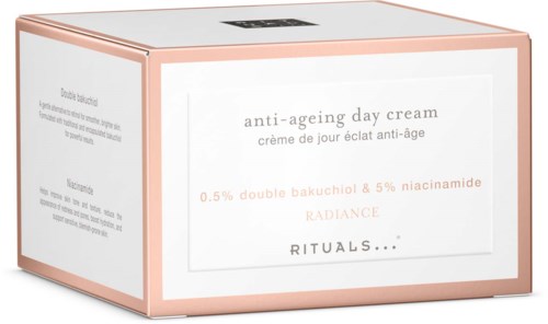 En förpackning av anti-åldrande dagkräm med dubbel bakuchiol och niacinamid, från Rituals, som ökar lyster och ungdomlighet.