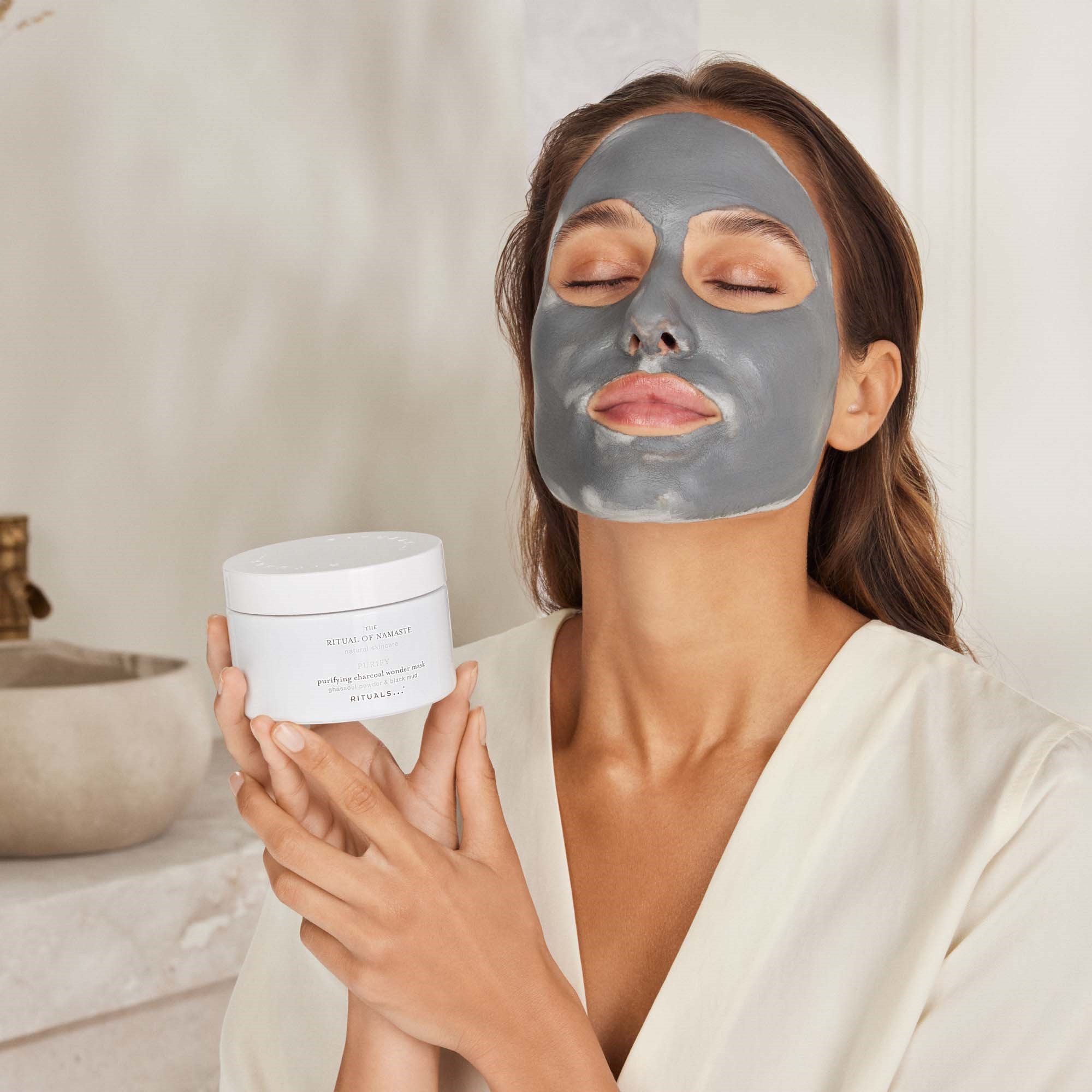 Rituals The Ritual of Namaste Purifying Charcoal Wonder Mask 70 g (obrázok 5)