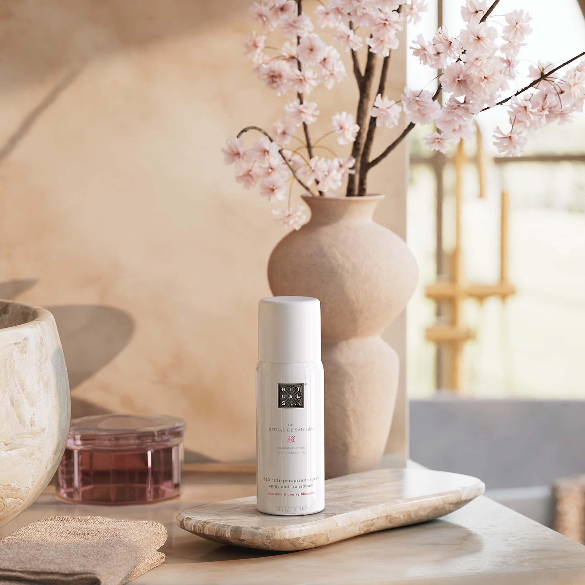Rituals The Ritual of Sakura Antyperspirant W Sprayu - Kwiatowy- Kwiat (obrázok 4)
