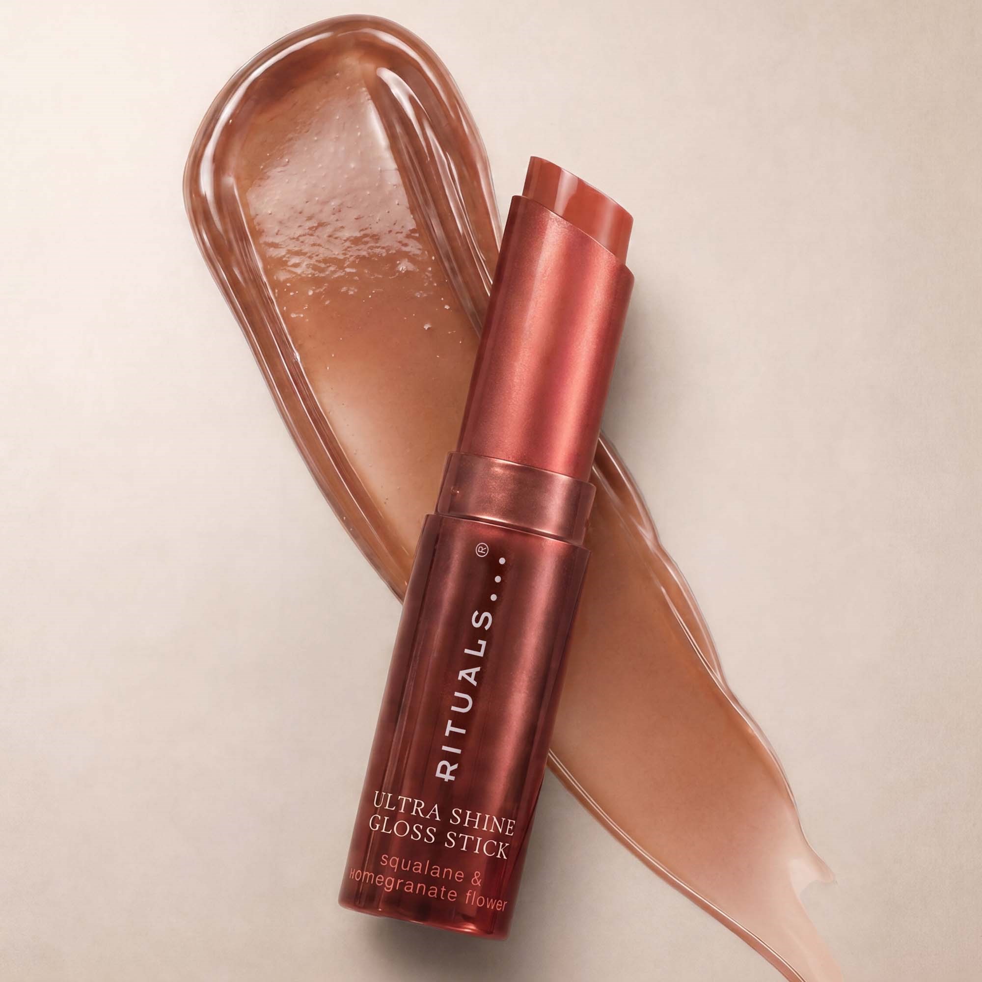 Rituals Ultra Shine Gloss Stick Blushed Almond (zdjęcie 3)