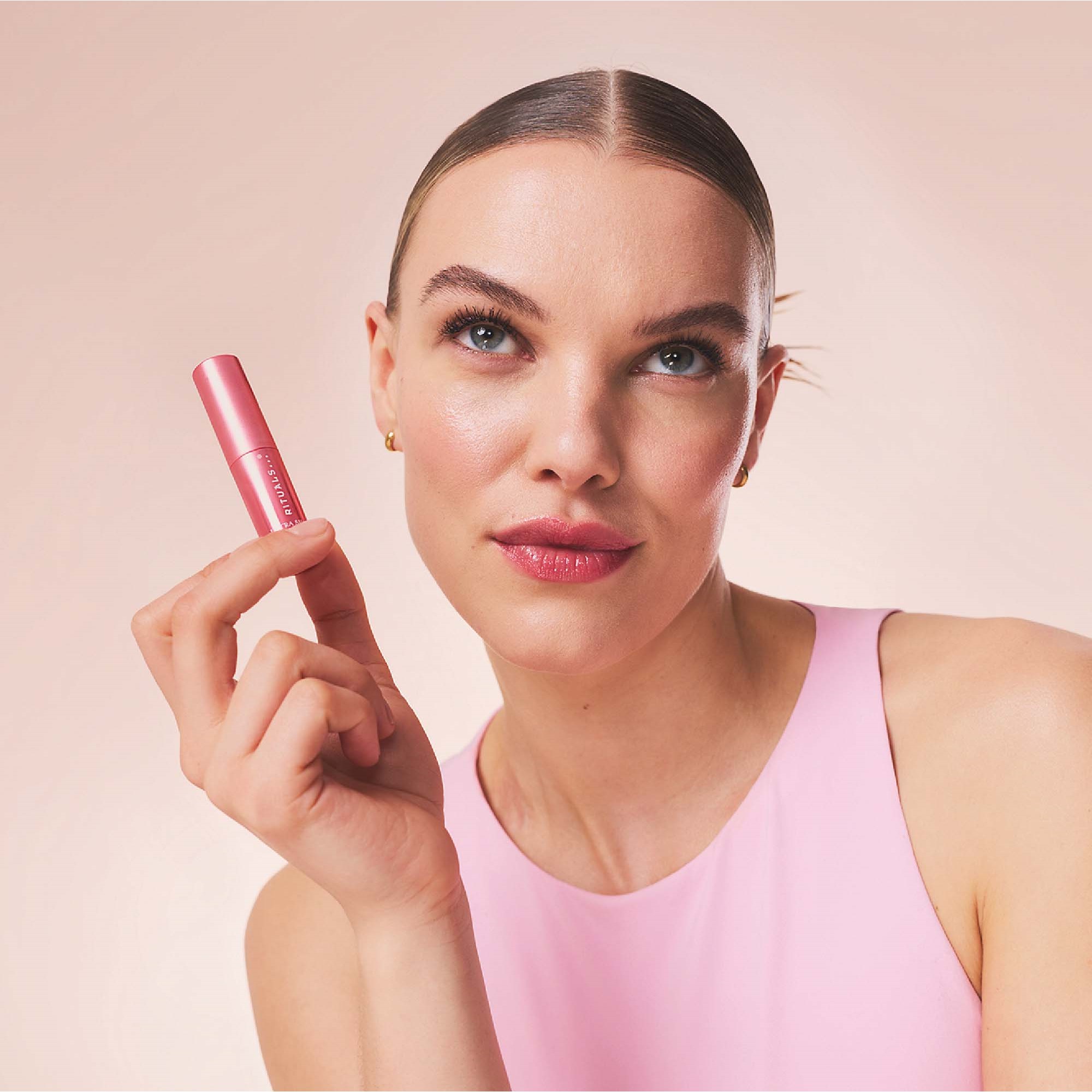 Rituals Ultra Shine Gloss Stick Cheeky (zdjęcie 5)
