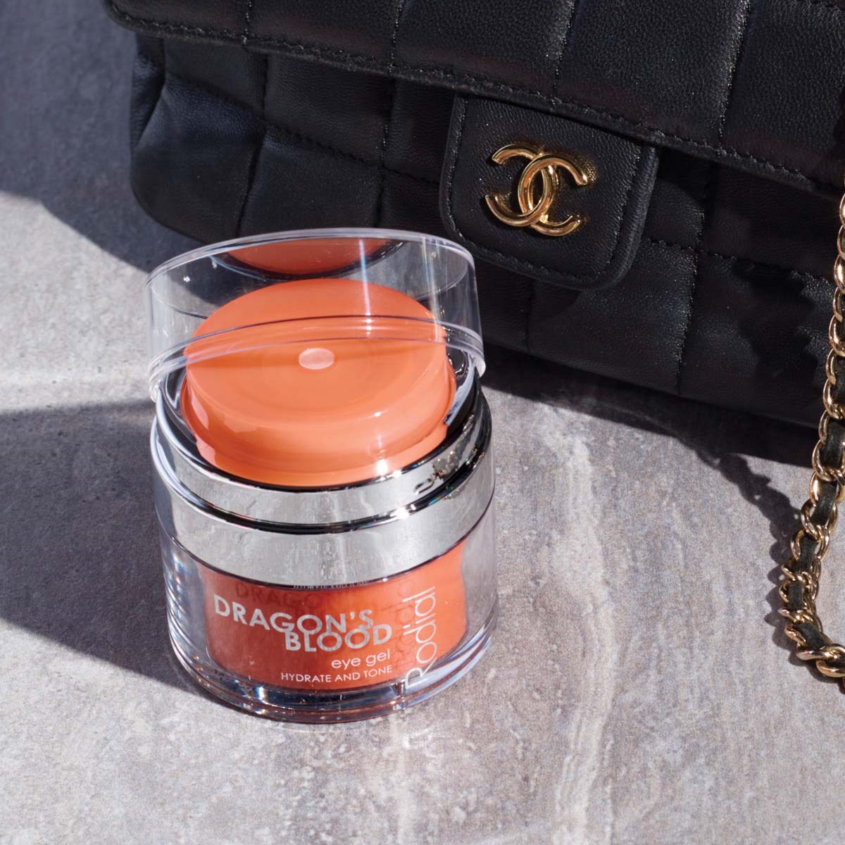 Rodial Dragon's Blood Eye Gel 15 ml (obrázok 3)