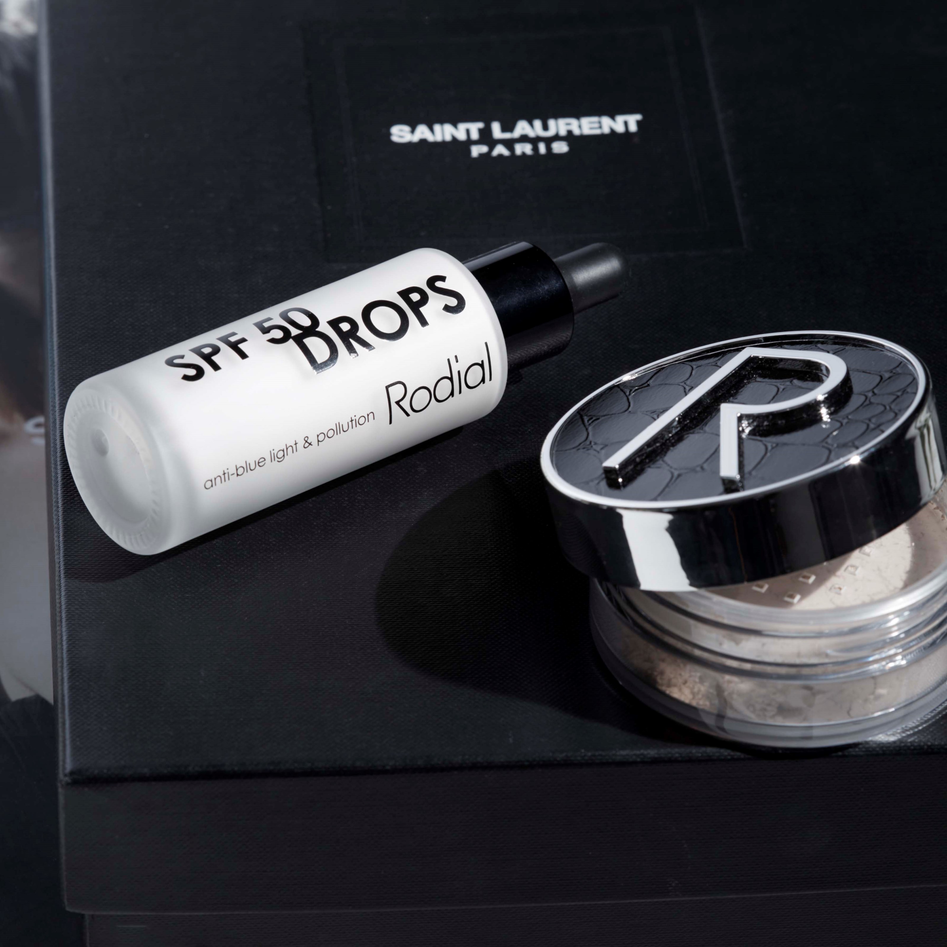 Rodial Glass Powder Loose 18 g (obrázok 3)