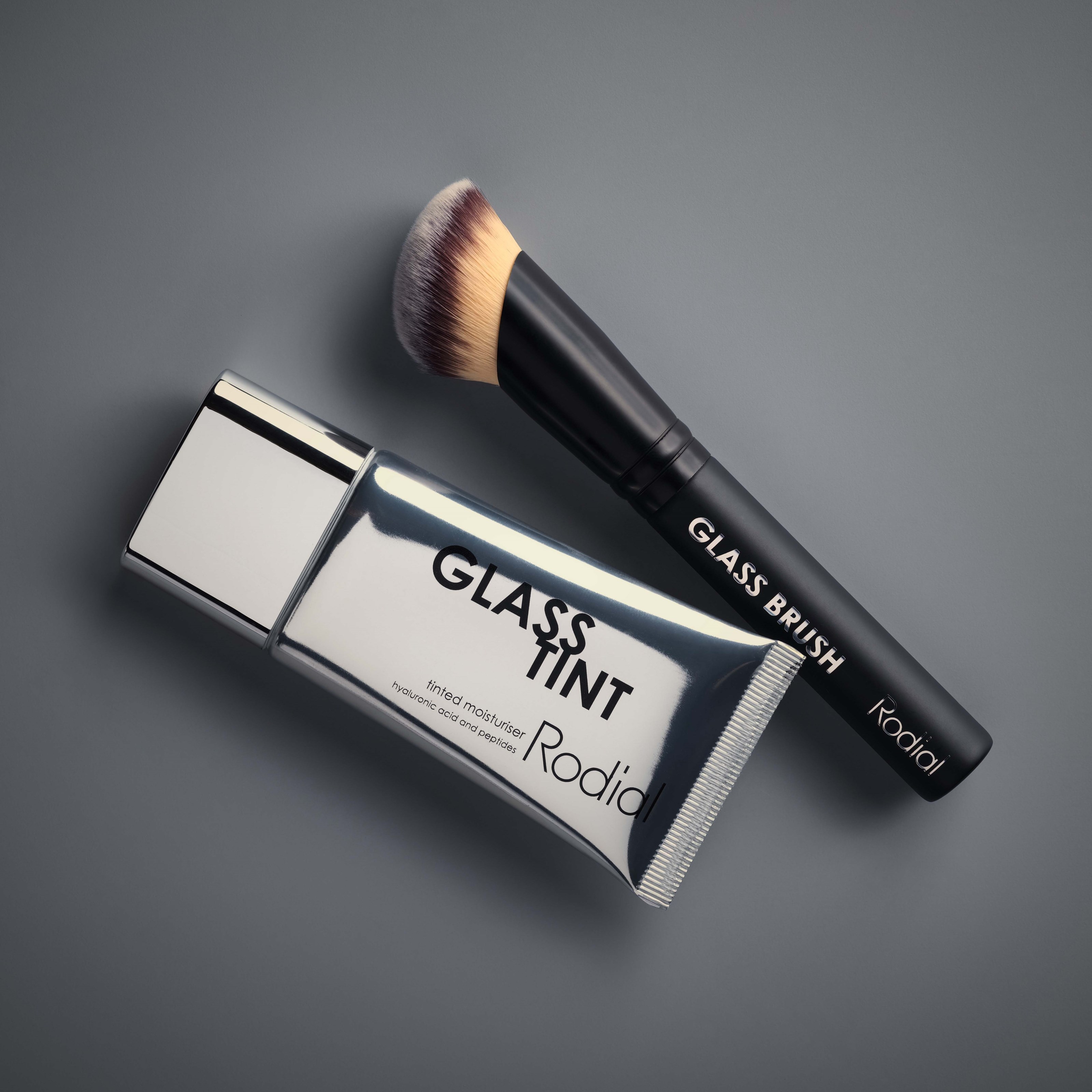 Rodial Glass Tint Shade 1.5 / NEW YORK (obrázok 4)