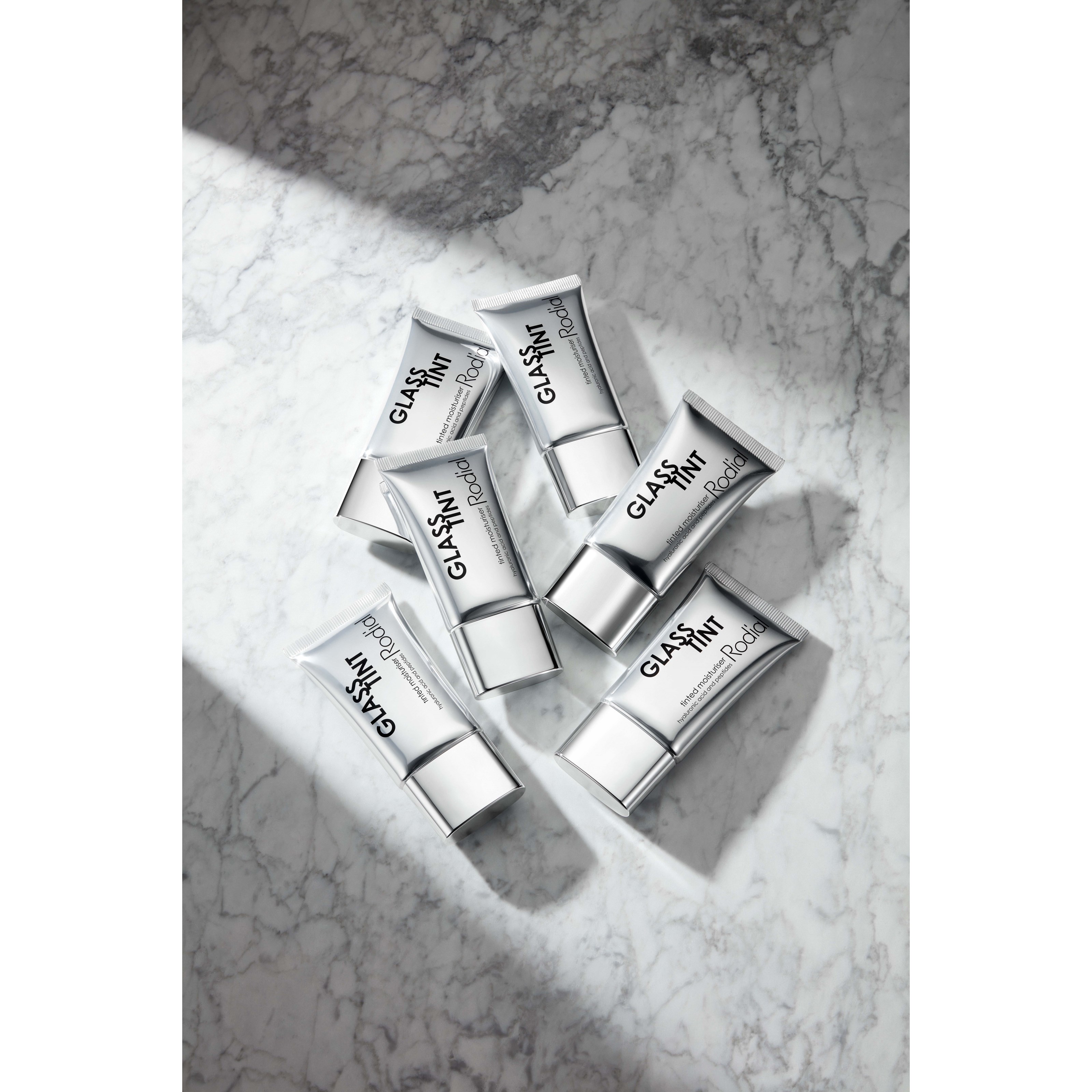 Rodial Glass Tint Shade 2 / HAMPTONS (obrázok 6)