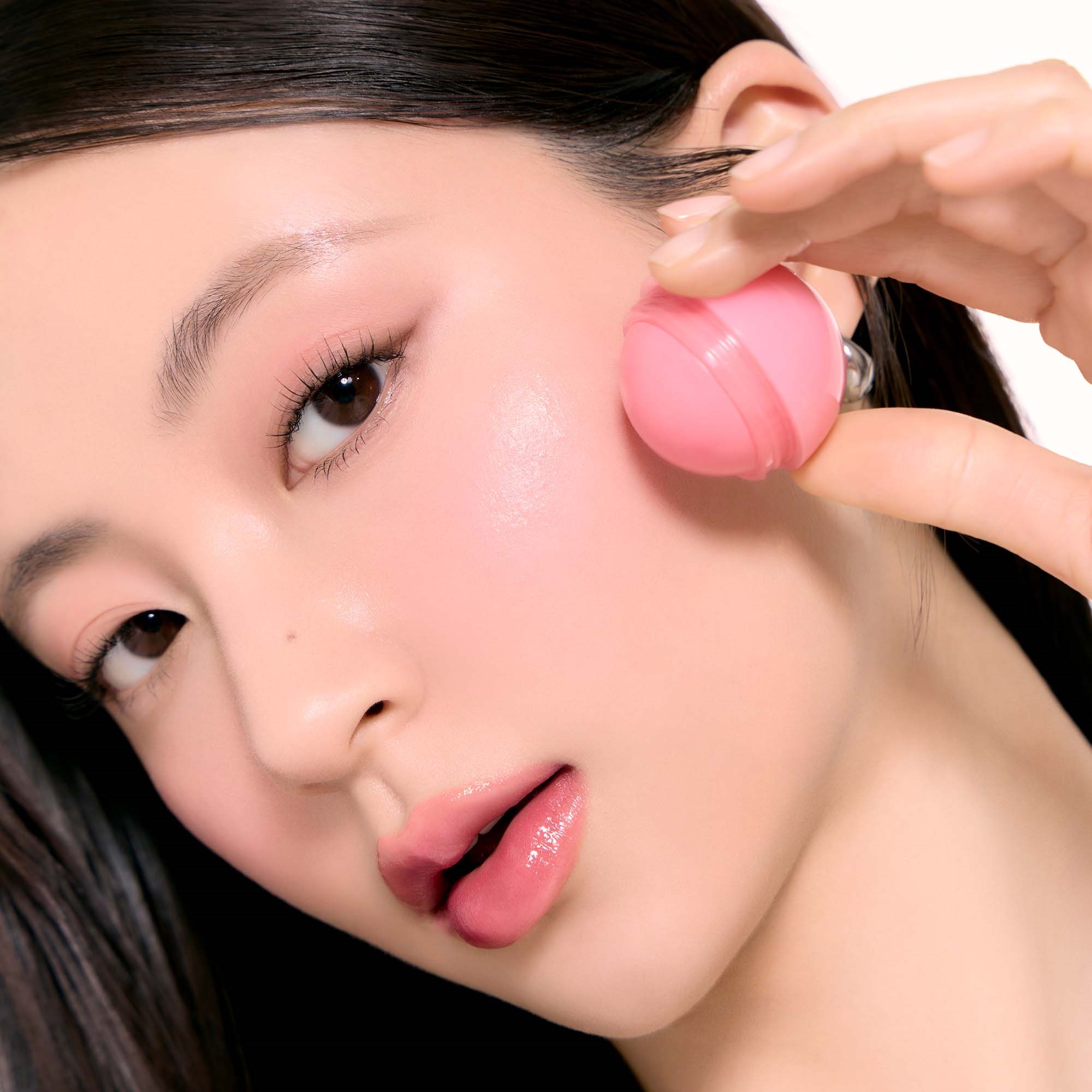 rom&nd Juicy Roll Cheek 03 WHITE PEACH (obrázok 4)