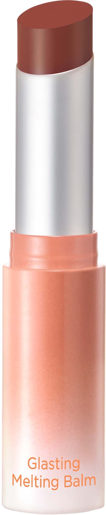 Ett läppbalsam i stiftform med brown topp och rosa och vit behållare märkt "Glisting Melting Balm."