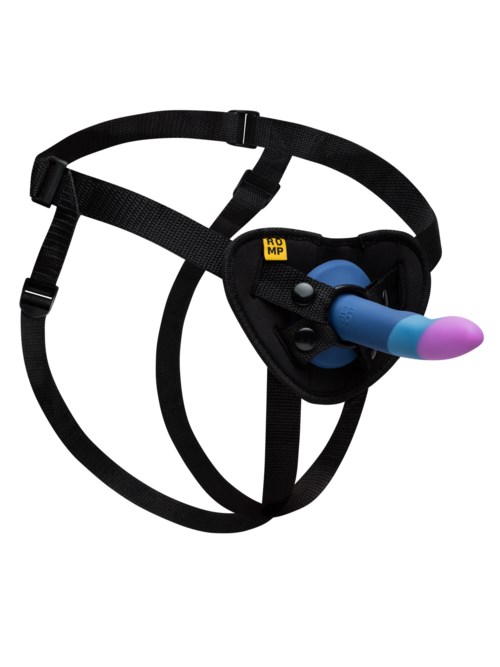 Een tuigje met een blauw en paars speeltje dat op een penis lijkt vastgemaakt.