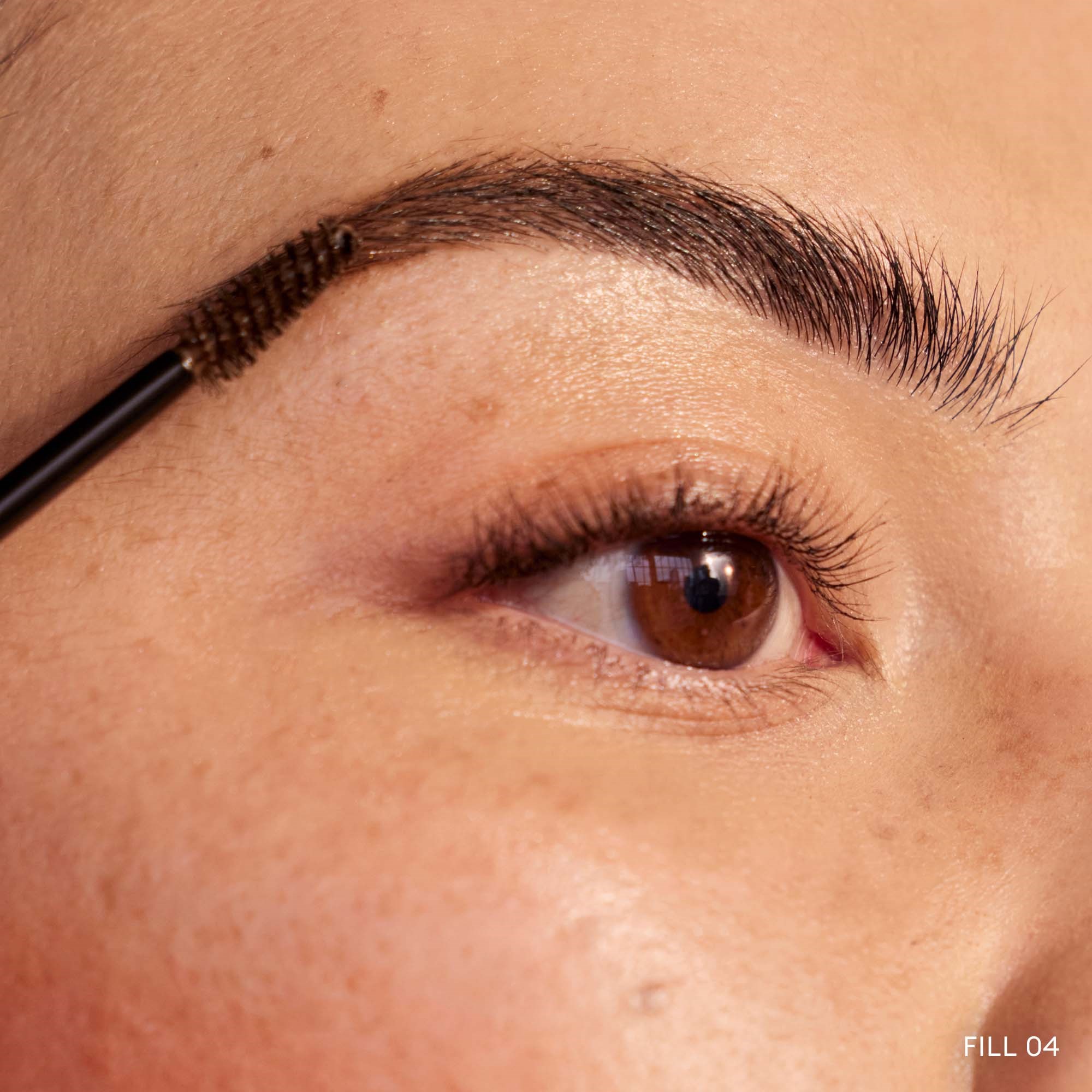 Rose Inc Brow Renew Enriched Eyebrow Shaping Gel 04 (obrázok 4)