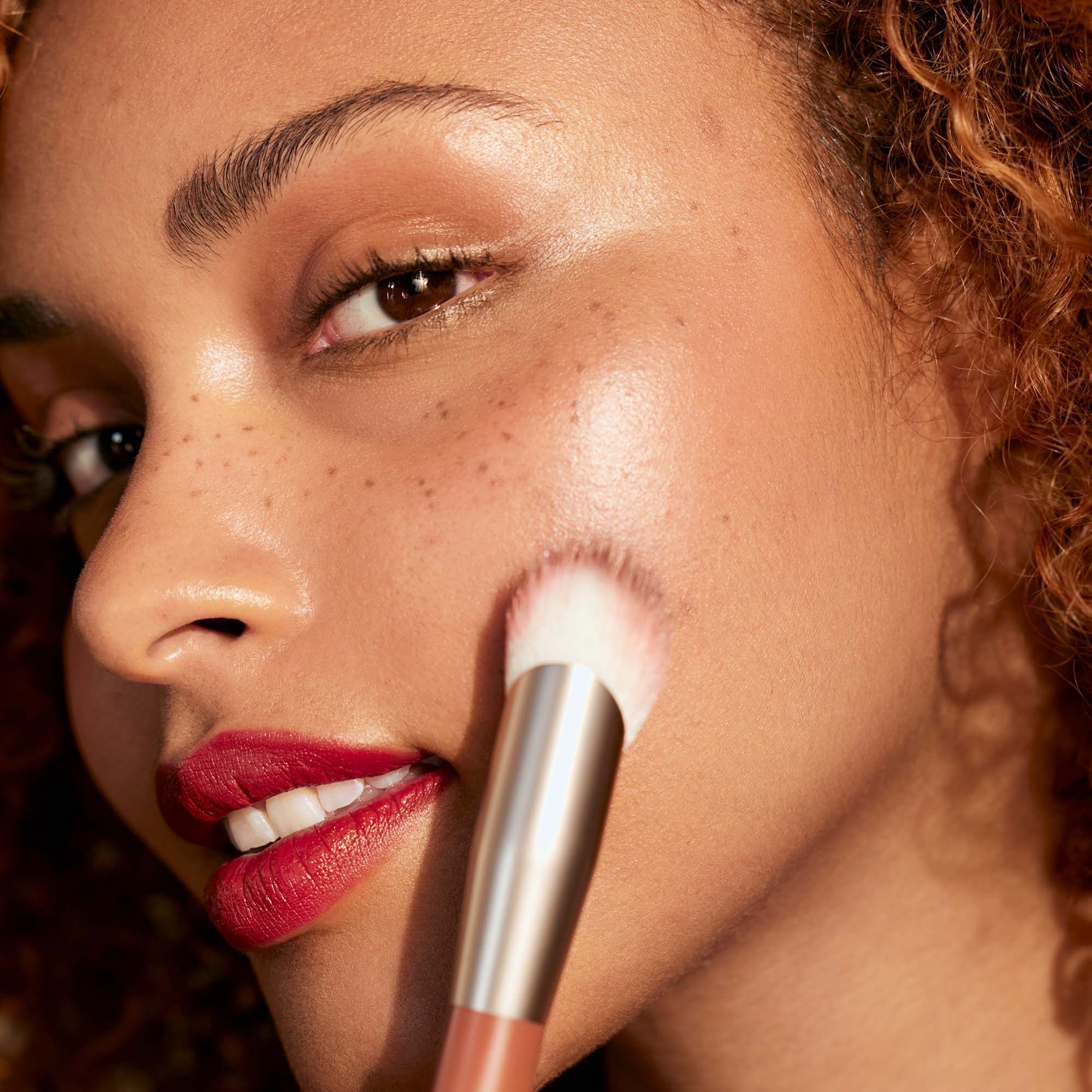 Rose Inc Number 2 Blush Brush (obrázok 3)